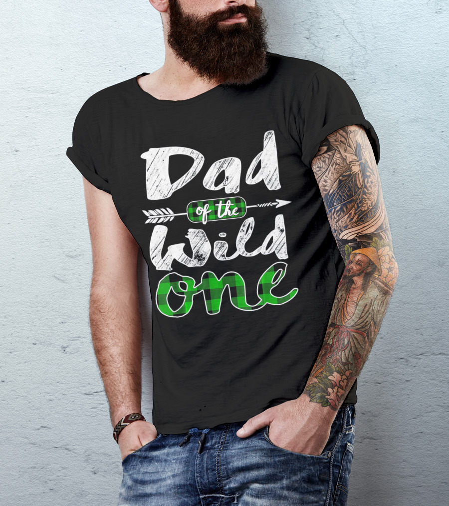 Dad Of The Wild One Irish Green Arrow Plaid T-Shirt