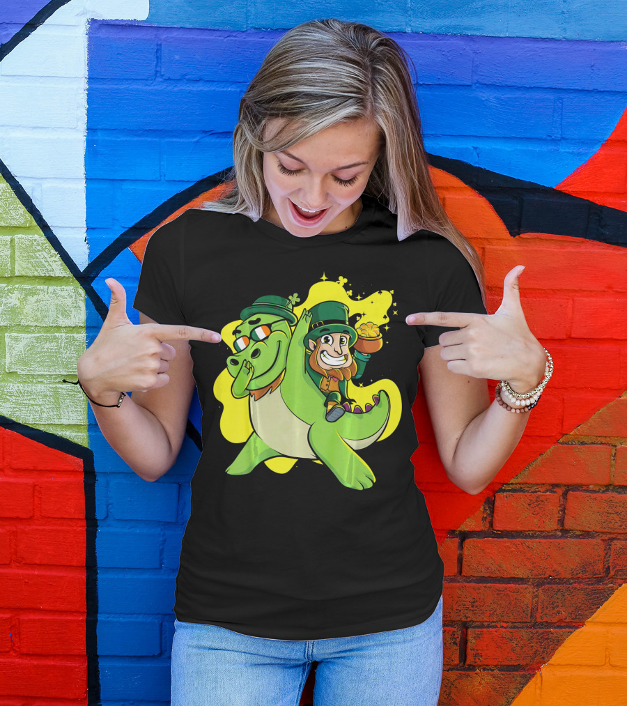 Dabbing Dinosaur And Leprechaun With Gold For St Patrick's Day T-Shirt
