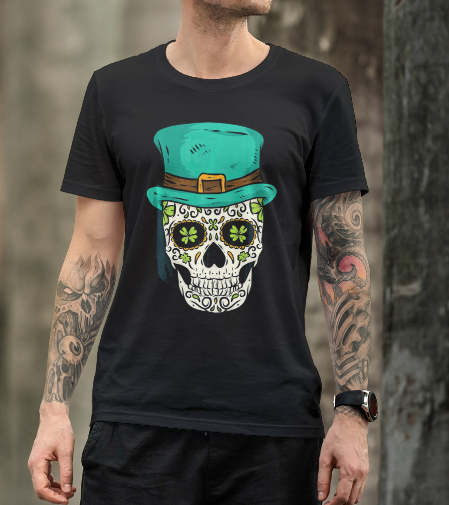Lucky St. Patrick's Day Green Irish Skull With Celtic Shamrocks And Top Hat T-Shirt