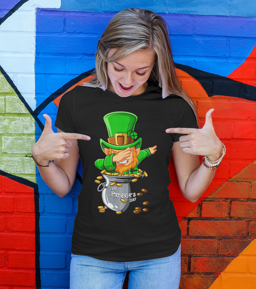 Dabbing Leprechaun St Patrick's Day Pot Of Gold T-Shirt