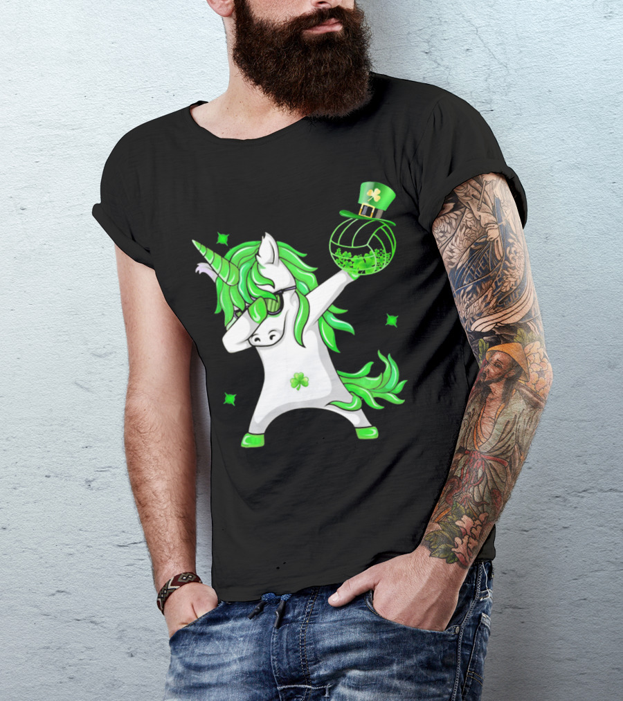 Happy St Patricks Day Dabbing Unicorn With Shamrock Hat And Green Hair T-Shirt