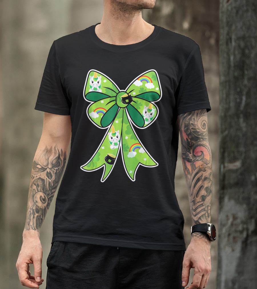 Girls St Patrick's Day Unicorn Bow With Rainbows And Shamrocks T-Shirt