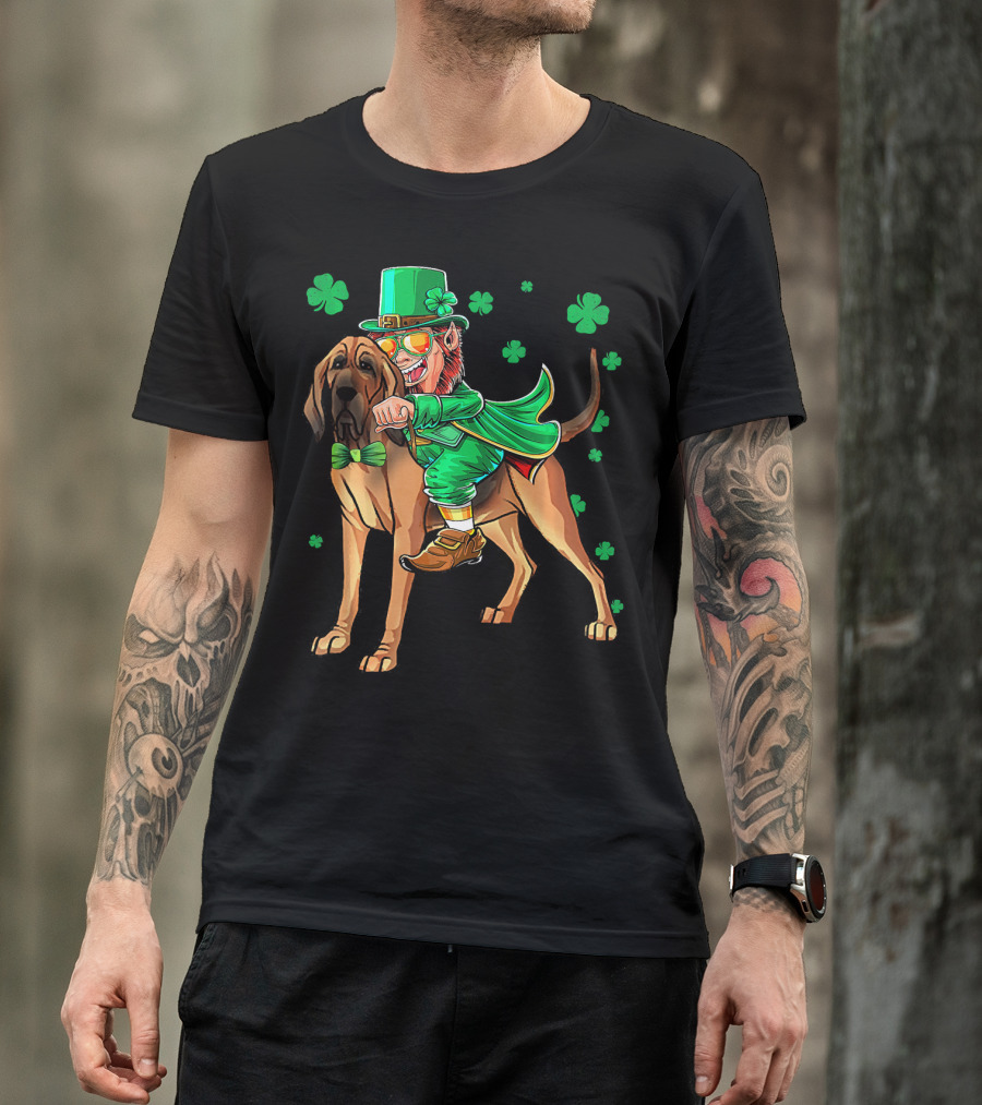 Leprechaun Riding Bloodhound Shamrock St. Patrick's Day T-Shirt