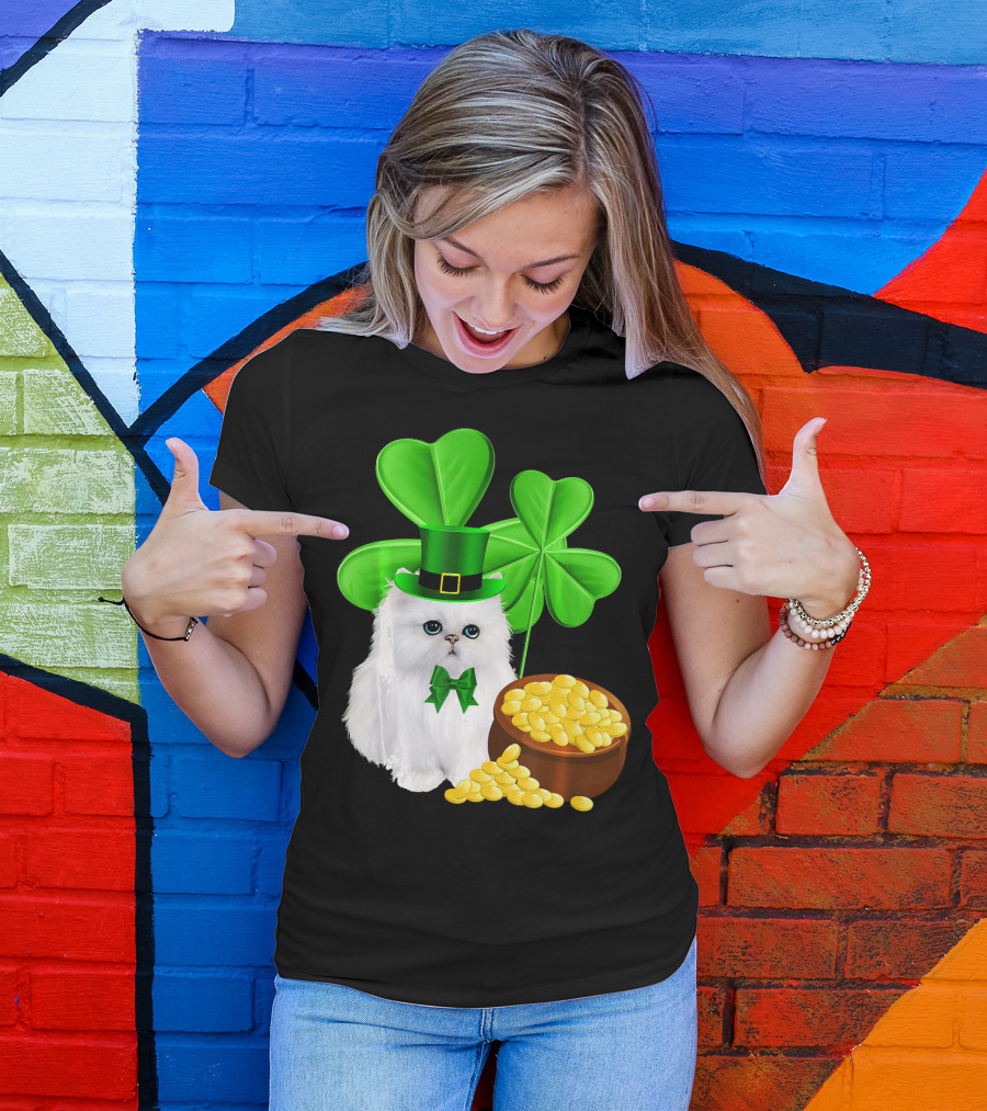 Persian Cat With Leprechaun Hat And Shamrocks St Patricks Day T-Shirt