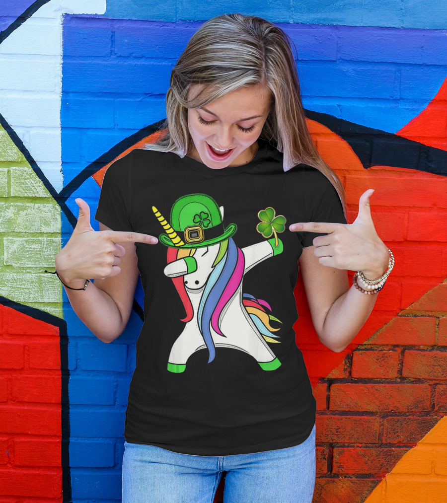 Lepricorn Unicorn Leprechaun St.P Clover Hat Dabbing T-Shirt