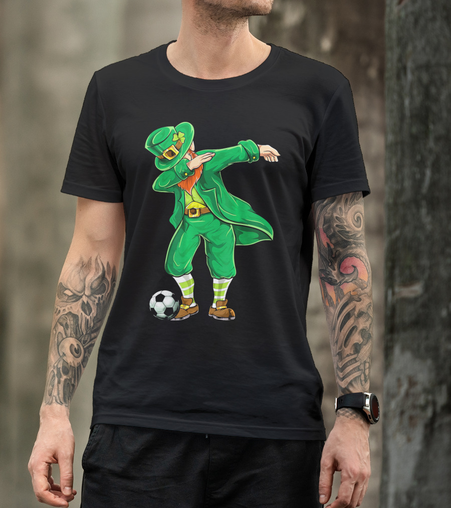 Dabbing Leprechaun Irish Soccer With Football And Shamrock Hat T-Shirt