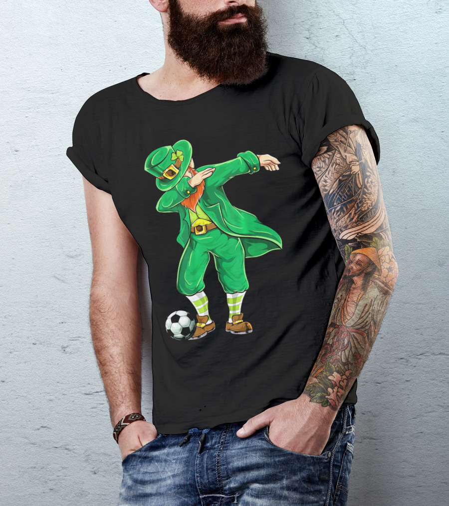 Dabbing Leprechaun Irish Soccer With Football And Shamrock Hat T-Shirt