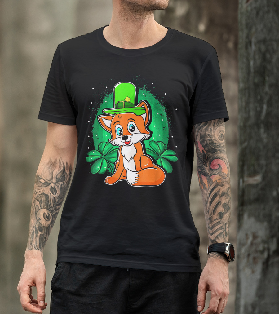Four Leaf Clover Hat Fox Saint Patrick's Day T-Shirt