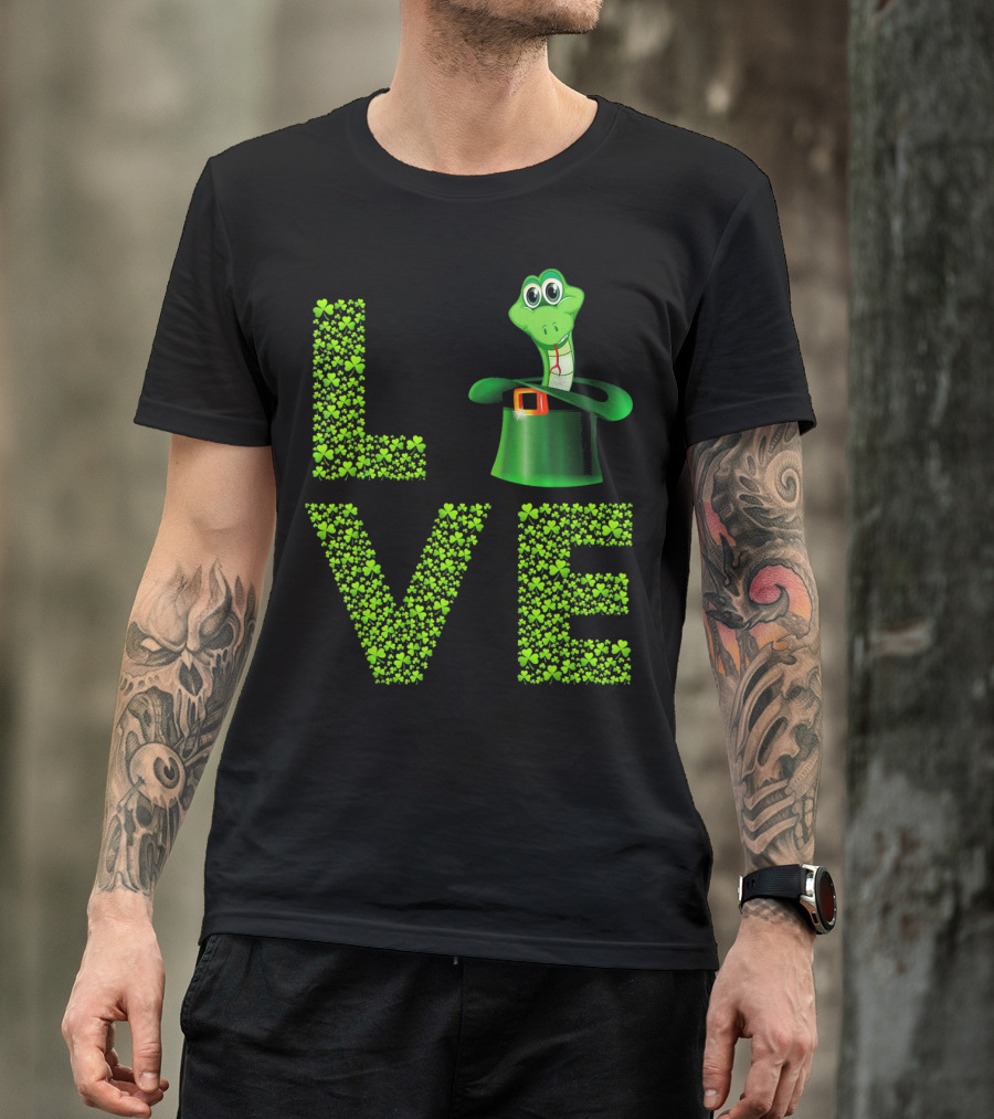 Love Snake St Patricks Day Shamrock Hat T-Shirt