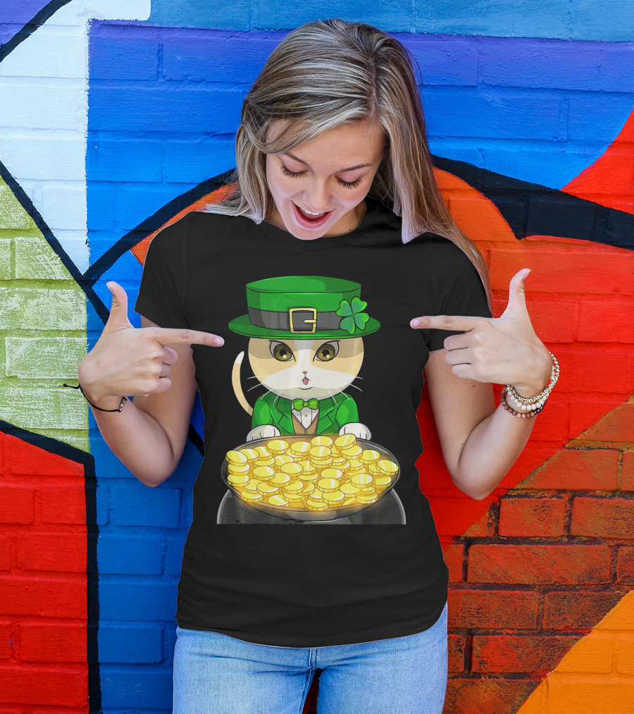 Exotic Cat Leprechaun With Pot Of Gold Funny Cat Lover T-Shirt