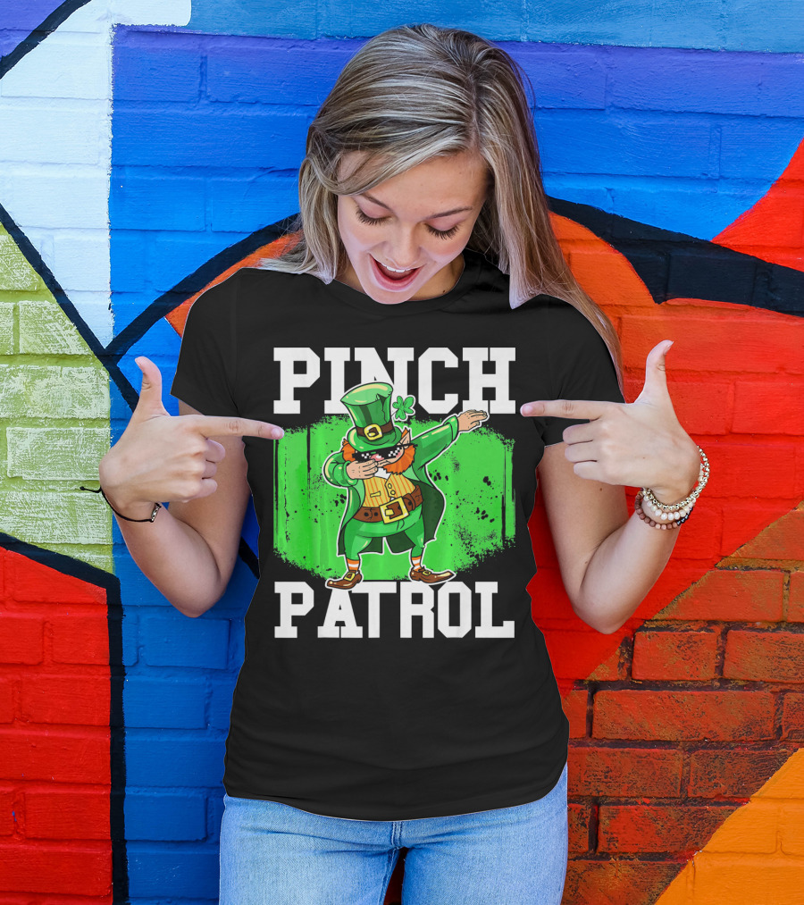 Pinch Patrol St Patrick Dabbing Leprechaun T-Shirt