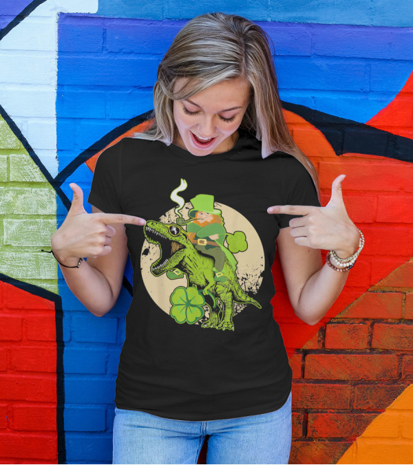 St Patricks Day Leprechaun Riding Dinosaur With Shamrocks T-Shirt
