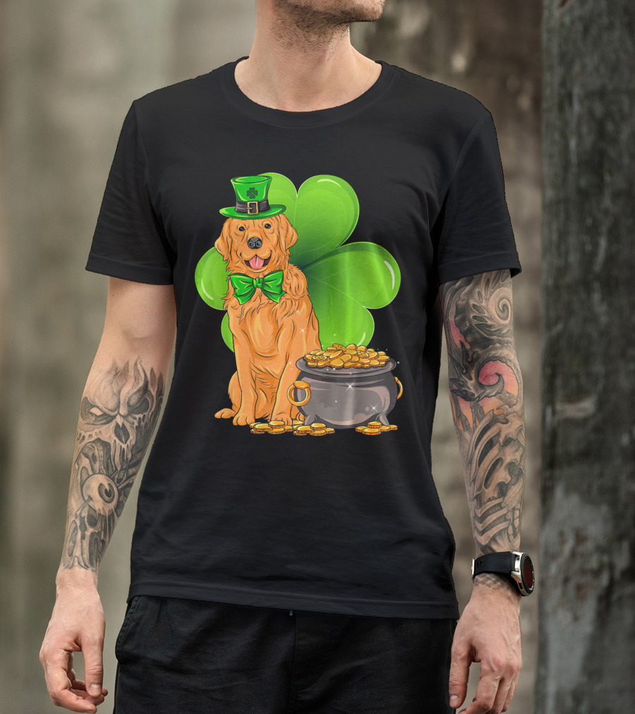Golden Retriever St Patricks Day Leprechaun With Shamrock And Pot Of Gold T-Shirt