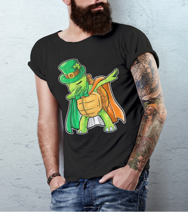 St. Patrick's Day Dabbing Turtle In Leprechaun Hat And Cape T-Shirt