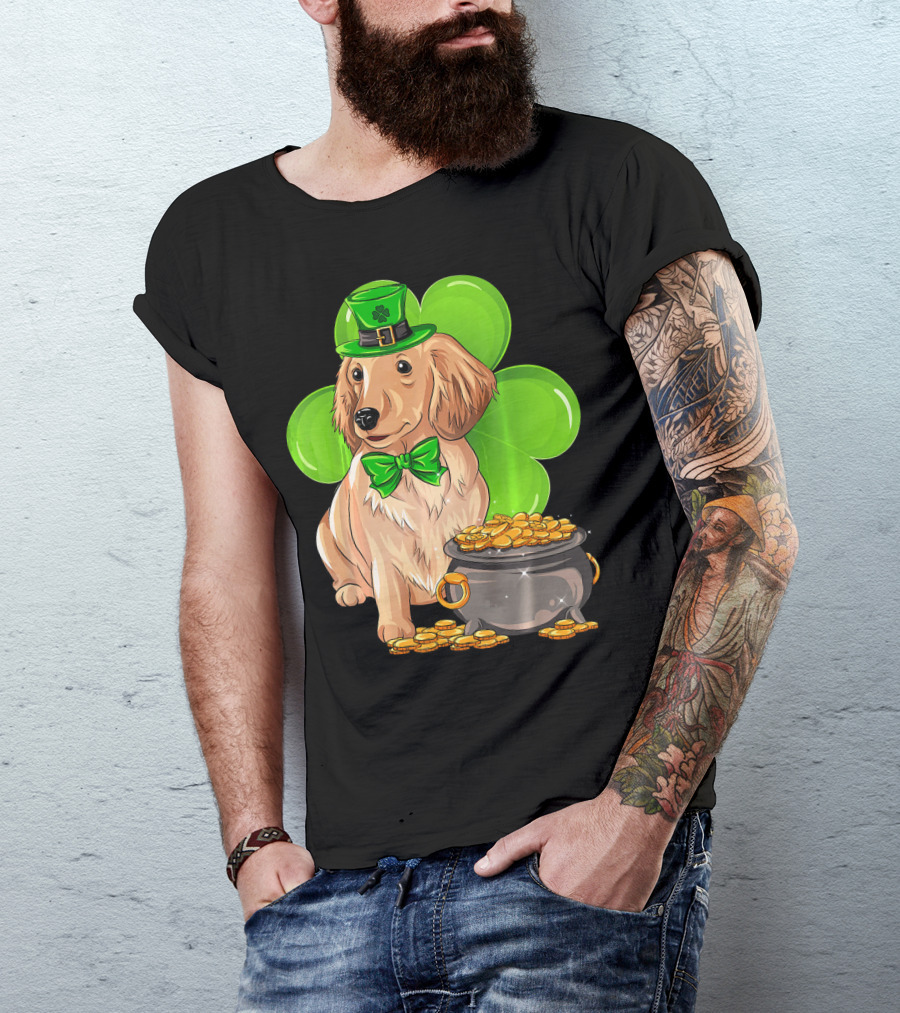 Miniature Dachshund St Patricks Day Leprechaun With Shamrock And Pot Of Gold T-Shirt