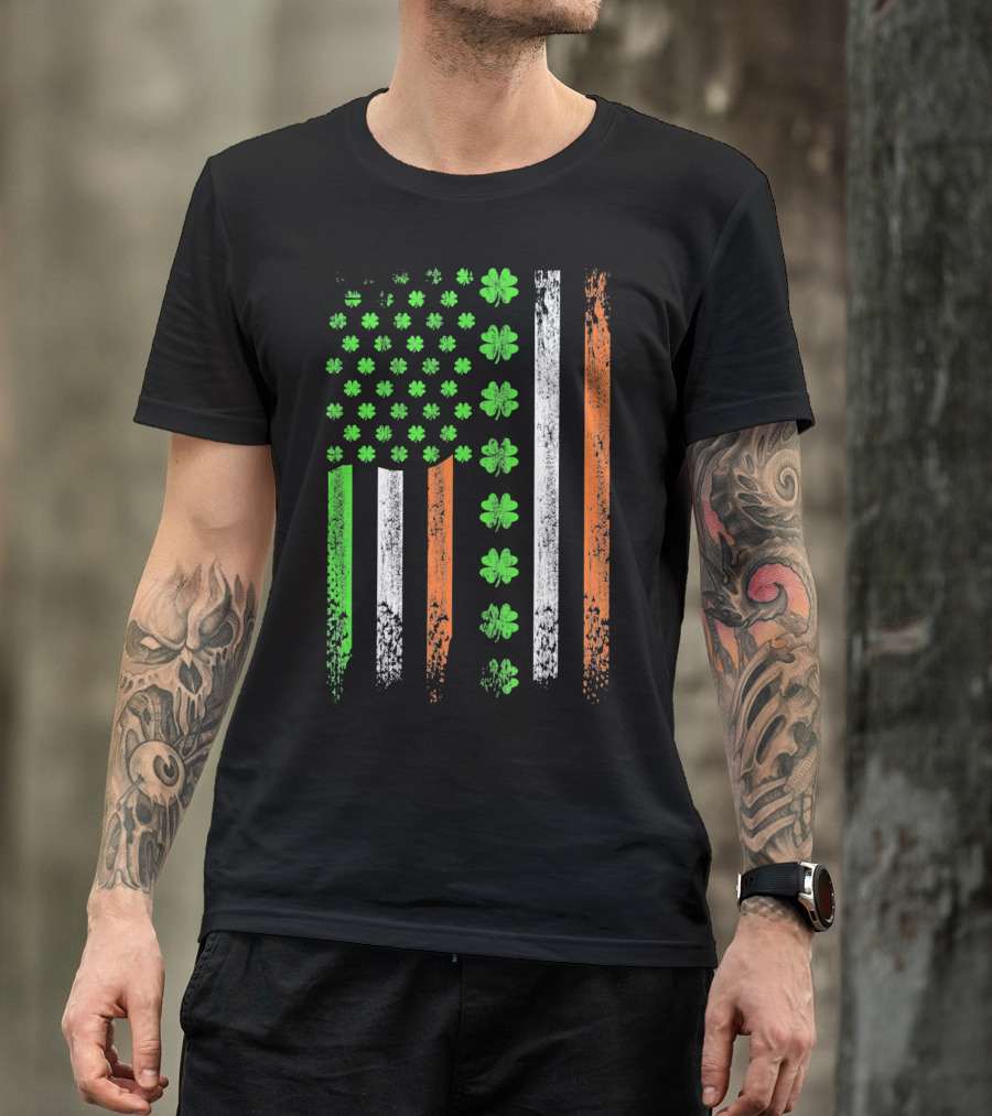 St Patricks Day US Flag With Shamrocks And Irish Colors T-Shirt