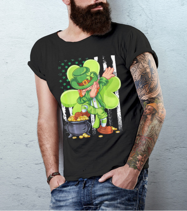 Leprechaun Dabbing With Pot Of Gold And Shamrock T-Shirt