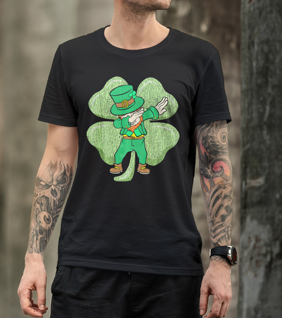 St. Patrick's Paddy's Irish Dabbing Leprechaun With Shamrock T-Shirt