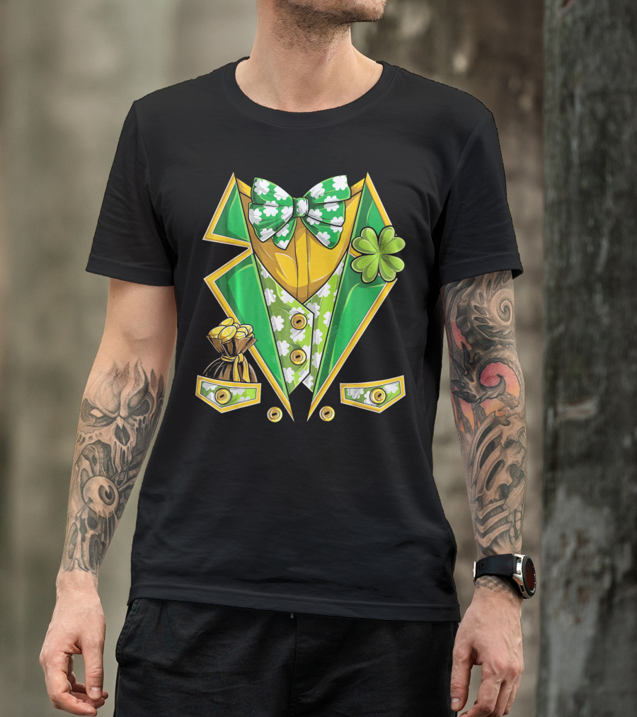 Leprechaun Costume St Patricks Green Suit With Shamrocks And Gold Coins T-Shirt