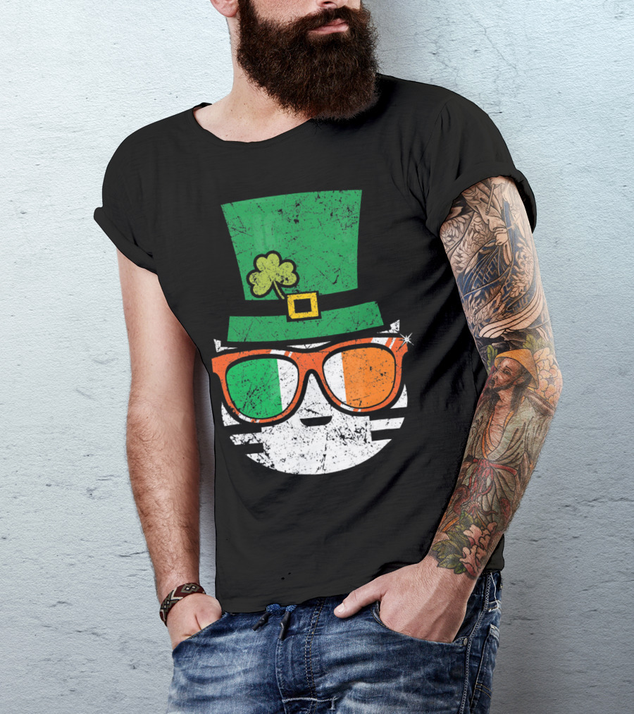 St Patricks Day Irish Cat With Shamrock Hat And Flag Sunglasses T-Shirt