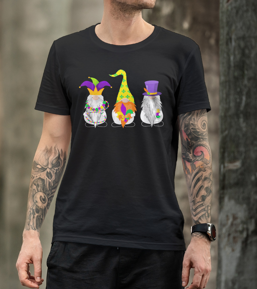 Cute Nordic Three Gnomes Mardi Gras Jester Beads Hats Fleur-de-Lis T-Shirt