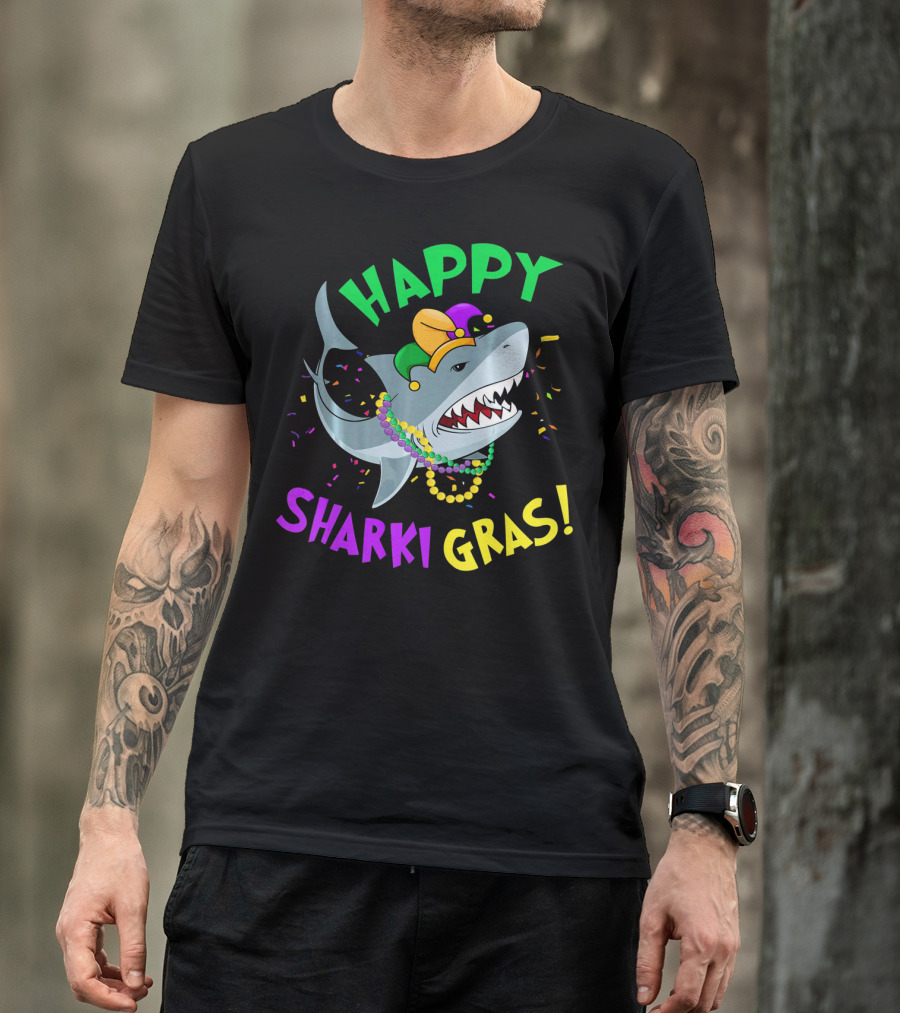 Happy Sharki Gras Mardi Gras Shark With Beads And Jester Hat T-Shirt