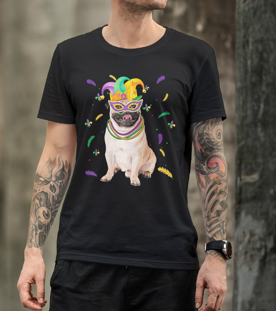 Mardi Gras Pug With Beads And Jester Mask T-Shirt