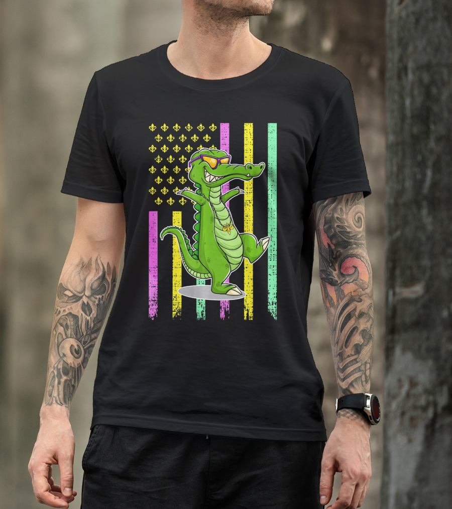 Mardi Gras Alligator With Sunglasses And Flag Background T-Shirt