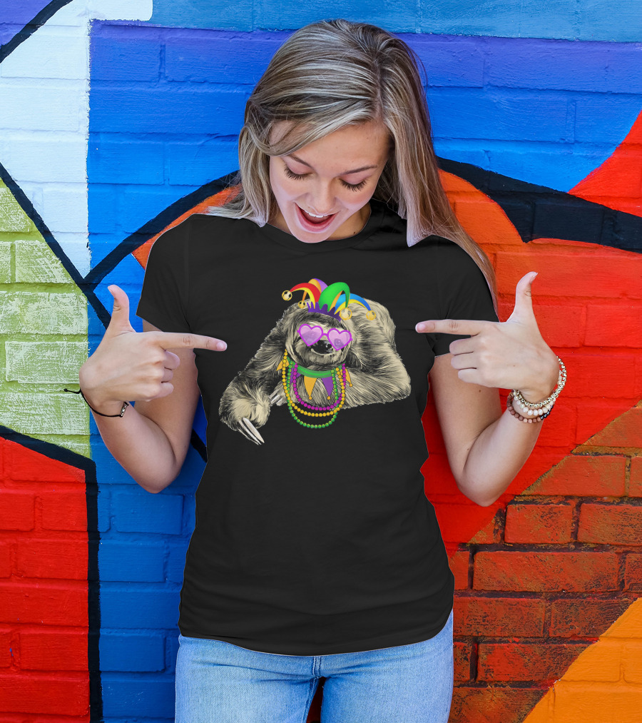 Funny Mardi Gras Jester Sloth With Beads And Mask T-Shirt