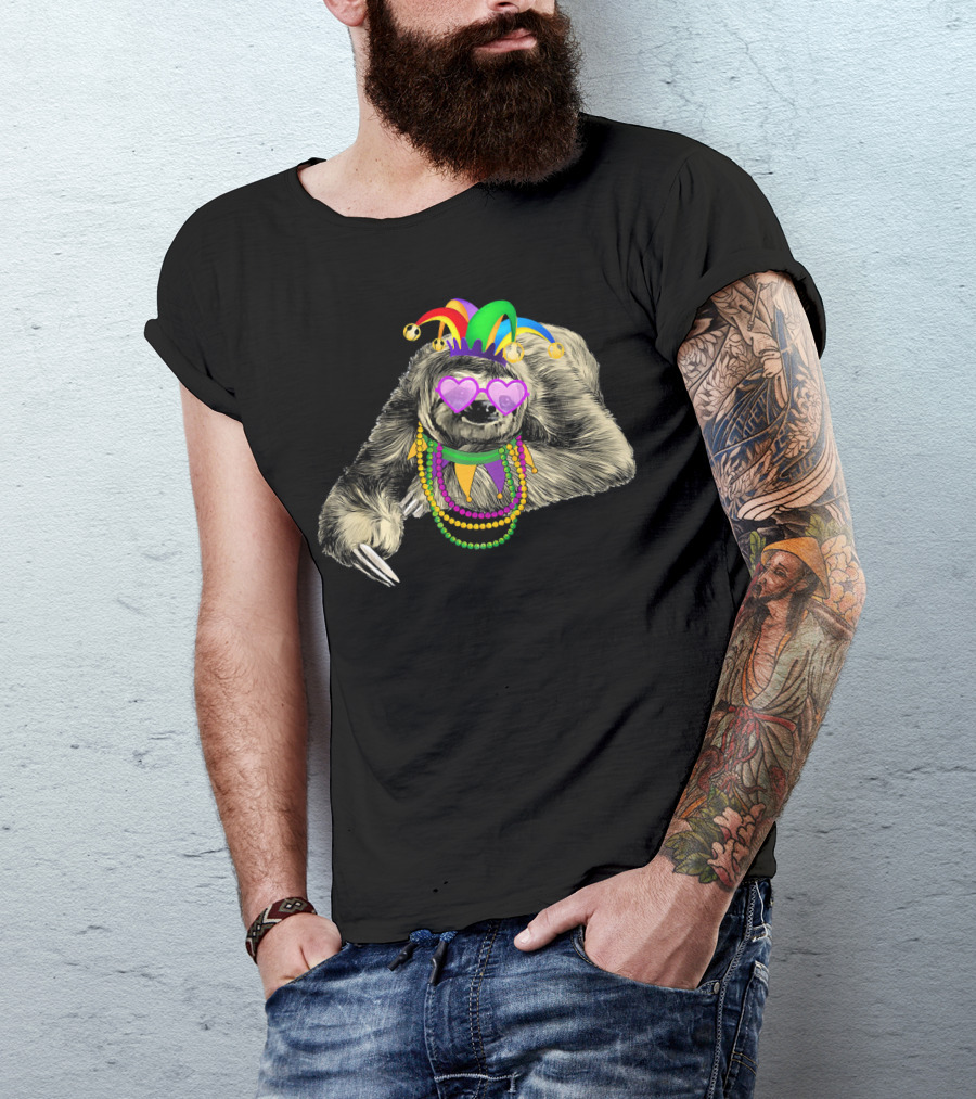 Funny Mardi Gras Jester Sloth With Beads And Mask T-Shirt