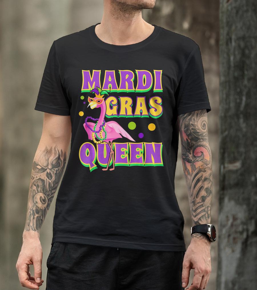 Mardi Gras Queen Fabulous Flamingo Beads And Mask T-Shirt