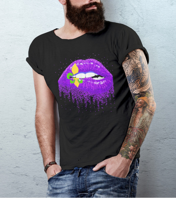 Funny Mardi Gras Purple Glitter Lips With Fleur-de-Lis T-Shirt