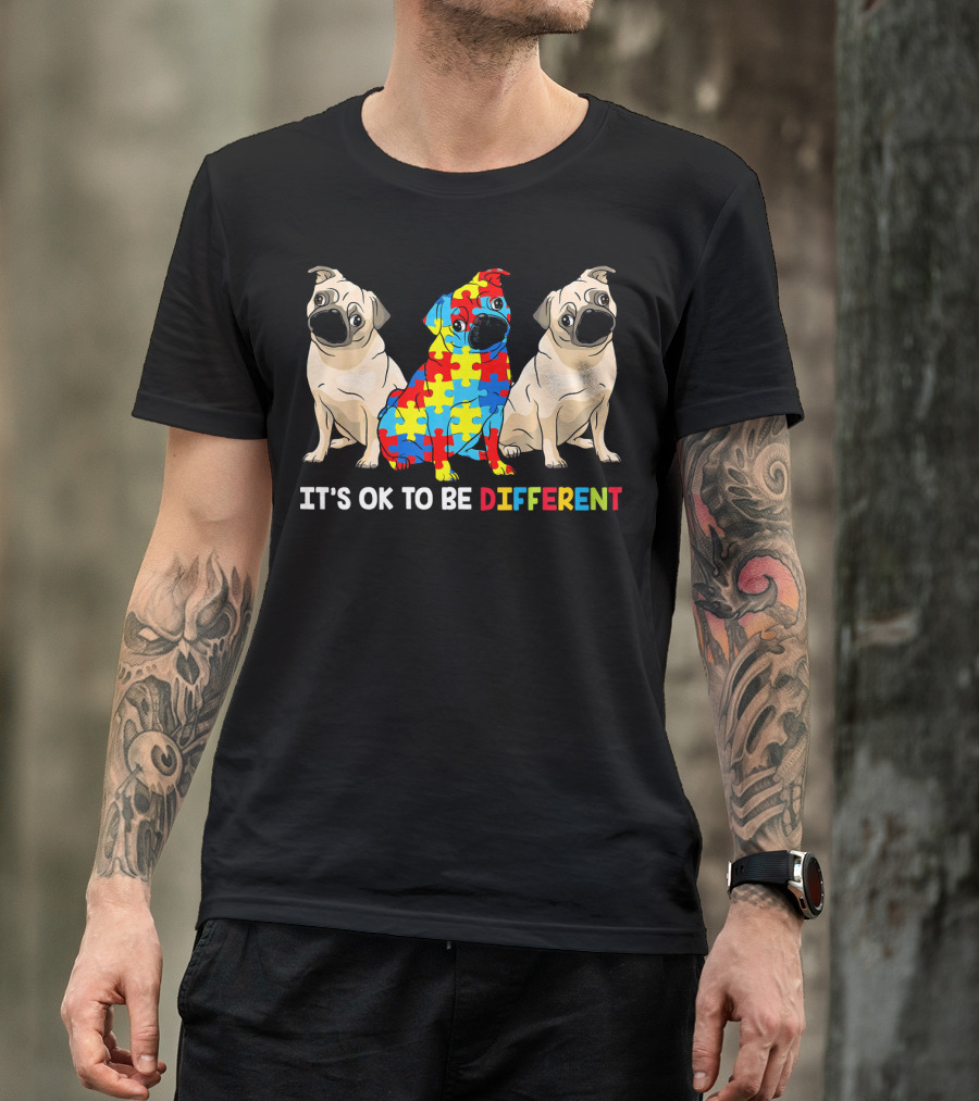 ITS OK TO BE DIFFERENT PUG AUTISM AWARENESS PUZZLE PIECES T-Shirt