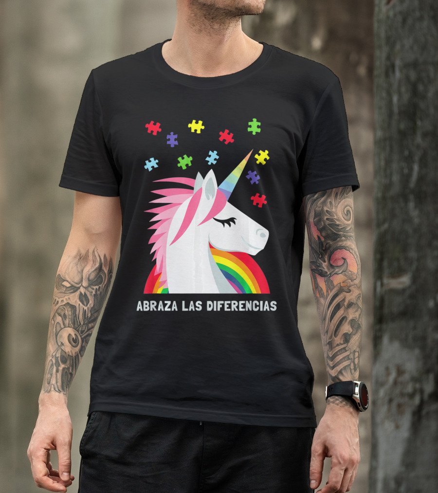 Abraza Las Diferencias Autism Awareness Spanish Unicorn Puzzle Pieces T-Shirt