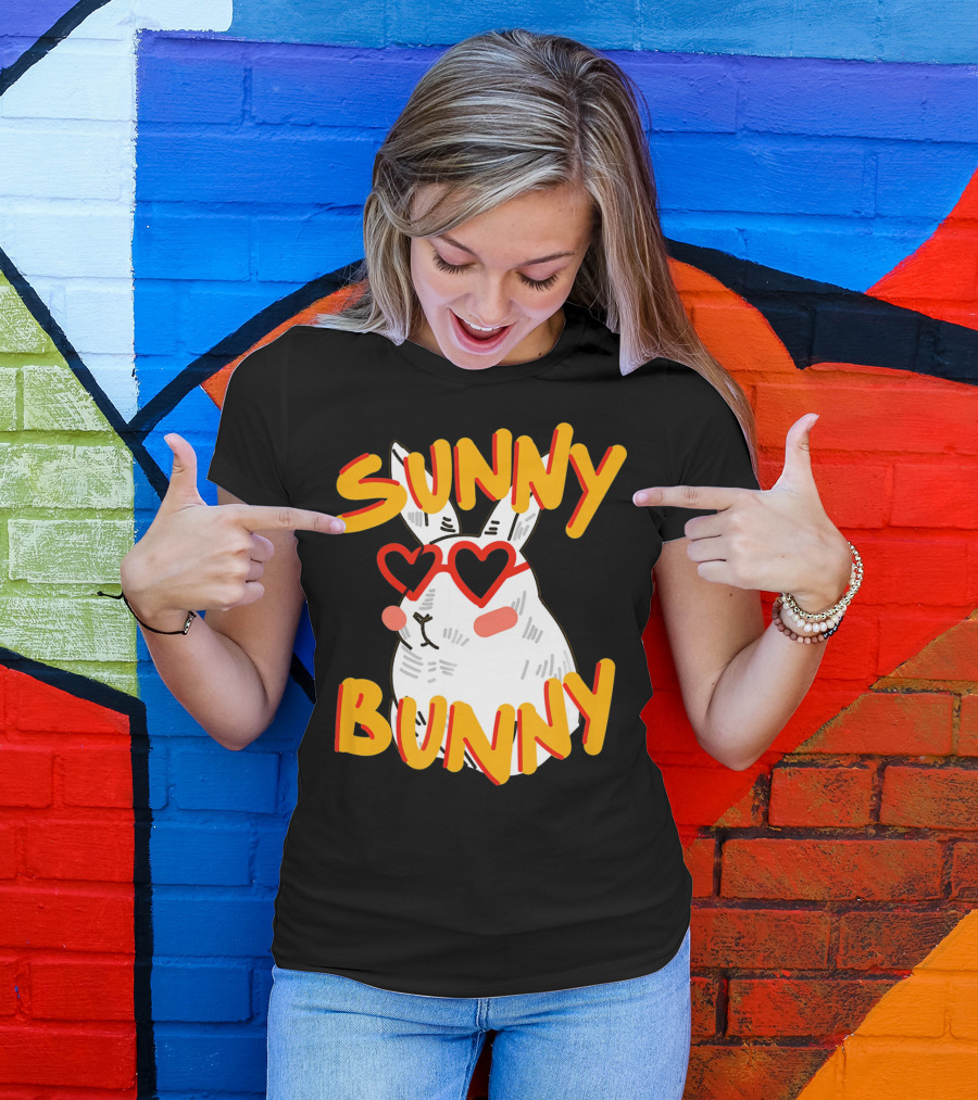 SUNNY BUNNY Cute Happy Easter Heartglass T-Shirt