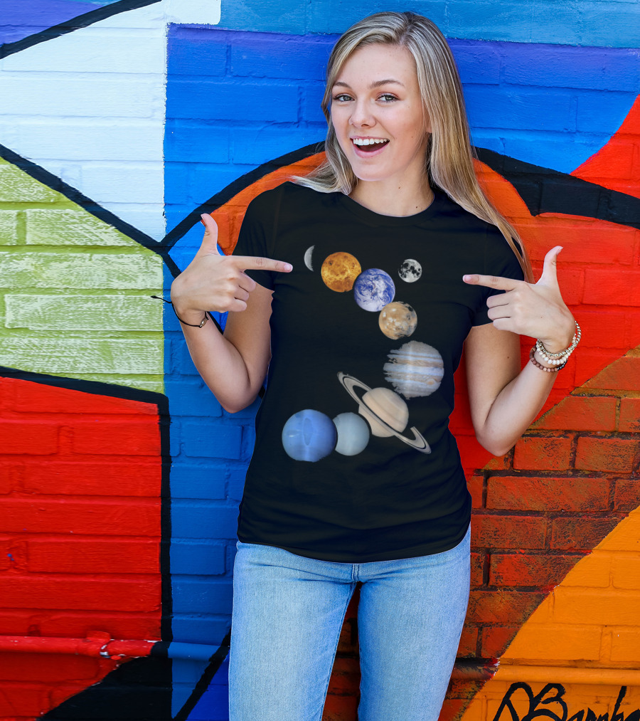 Planet Solar System Earth Moon Sun Mars Jupiter Saturn Neptune Uranus T-Shirt