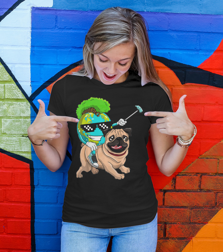 Earth Day Pug With Cool Recycling Globe And Sunglasses T-Shirt