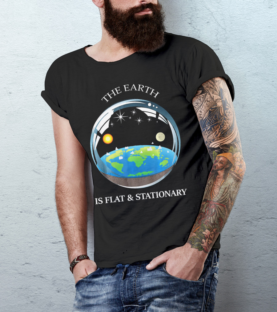 THE EARTH IS FLAT AND STATIONARY WITH SUN MOON AND STARS T-Shirt
