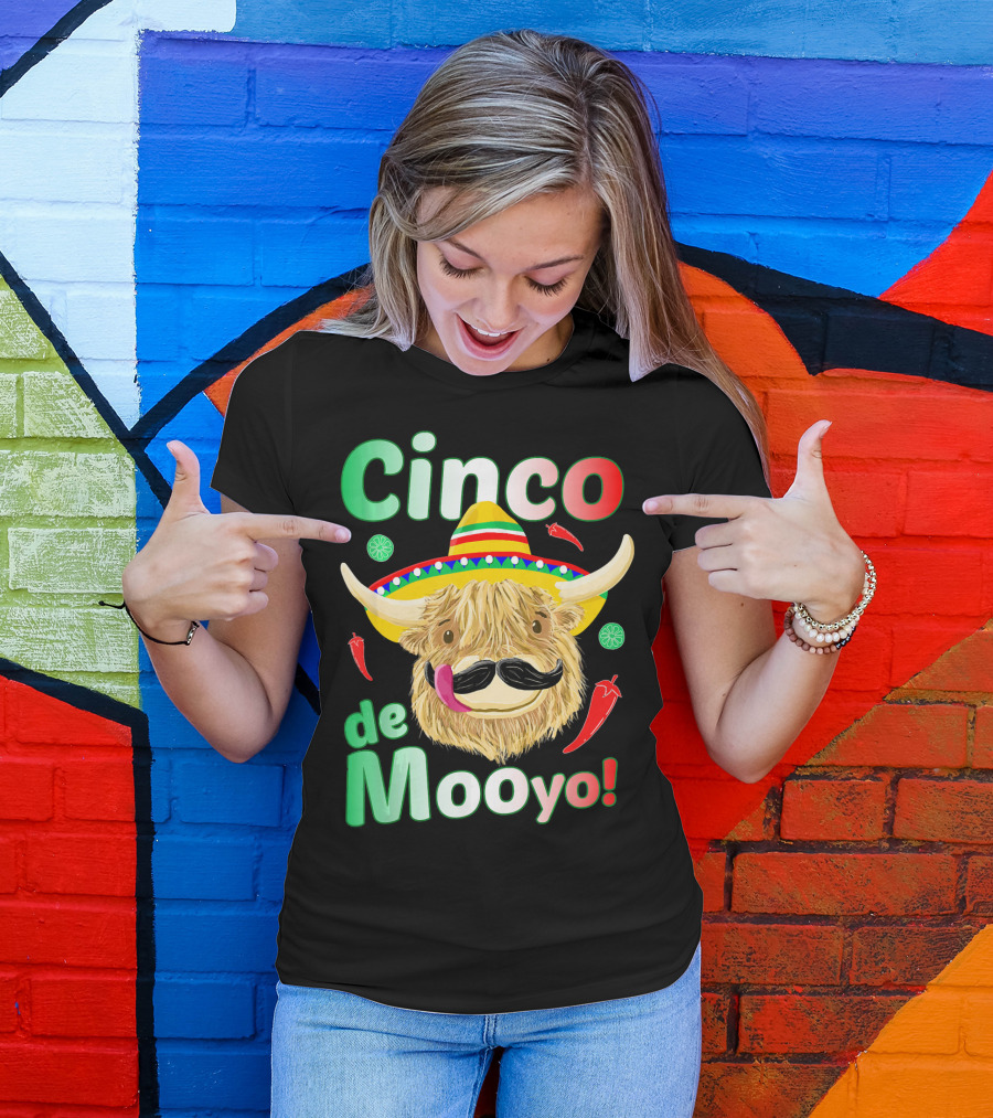 Cinco De Mooyo Scottish Highland Cow Fiesta T-Shirt