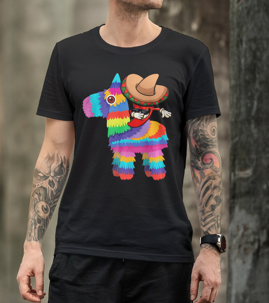 Dabbing Chili Pepper Piñata Cinco Sombrero Fun T-Shirt