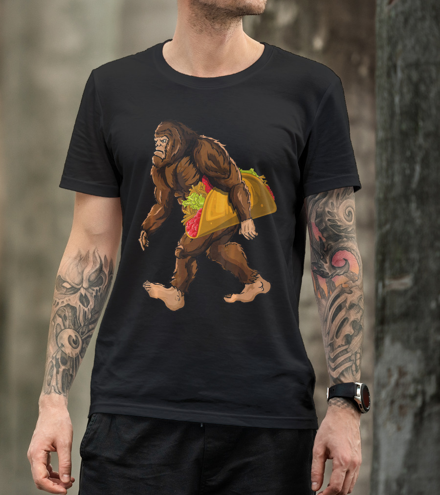 Funny Bigfoot Carrying Taco Cinco De Mayo Humor T-Shirt