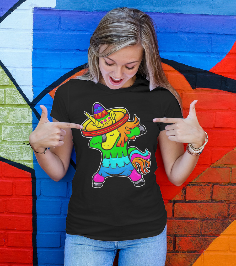 Cinco De Mayo Dabbing Unicorn Sombrero Fiesta T-Shirt