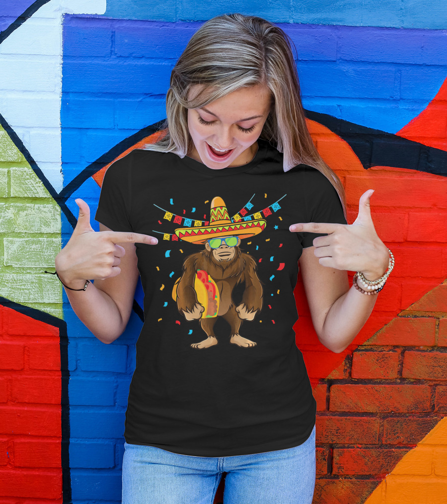 Bigfoot Sombrero Taco Cinco De Mayo Festive T-Shirt
