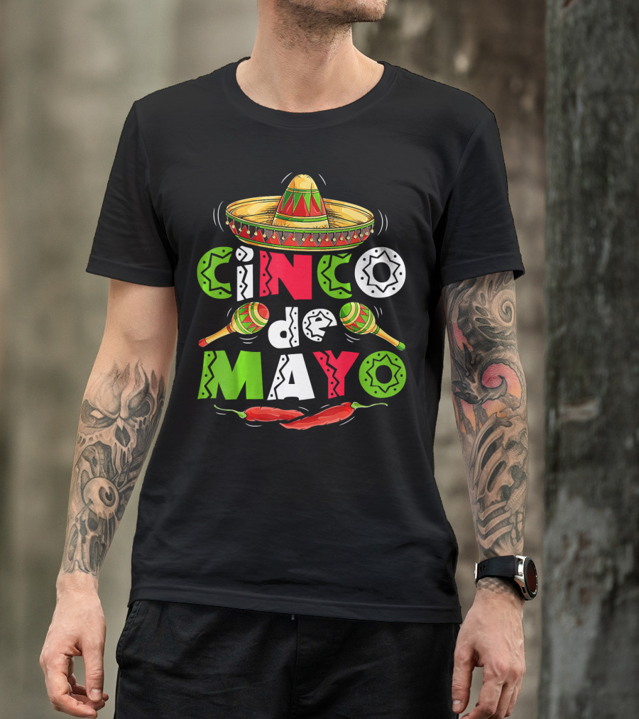 Cinco De Mayo Sombrero Maracas Chillies T-Shirt