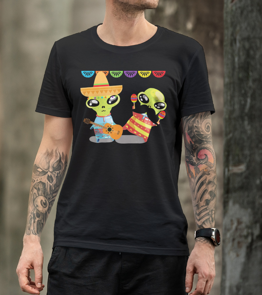 Mexican Fiesta Alien Sombrero Guitar Maracas Cinco De Mayo T-Shirt