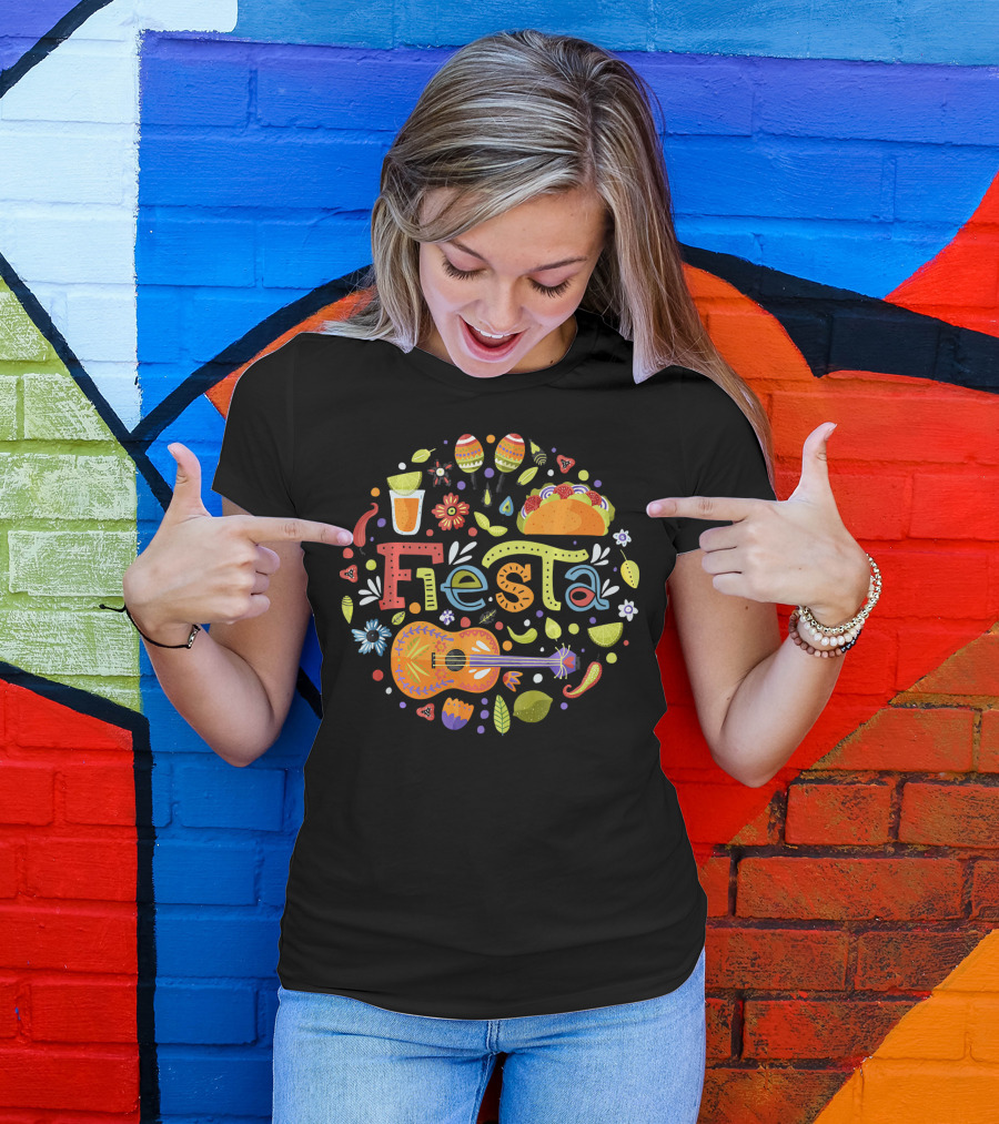 Fiesta Cinco De Mayo Mexican Party Guita T-Shirt