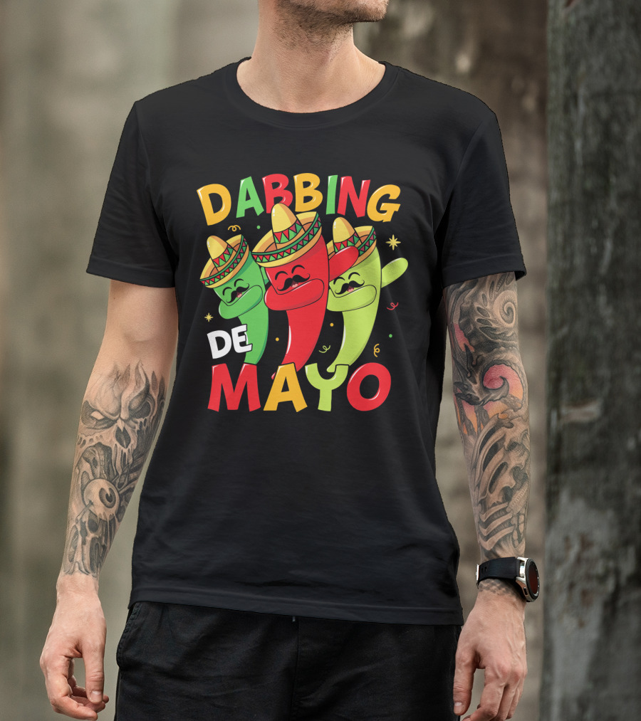 Dabbing Cinco De Mayo Chili Peppers With Sombreros T-Shirt