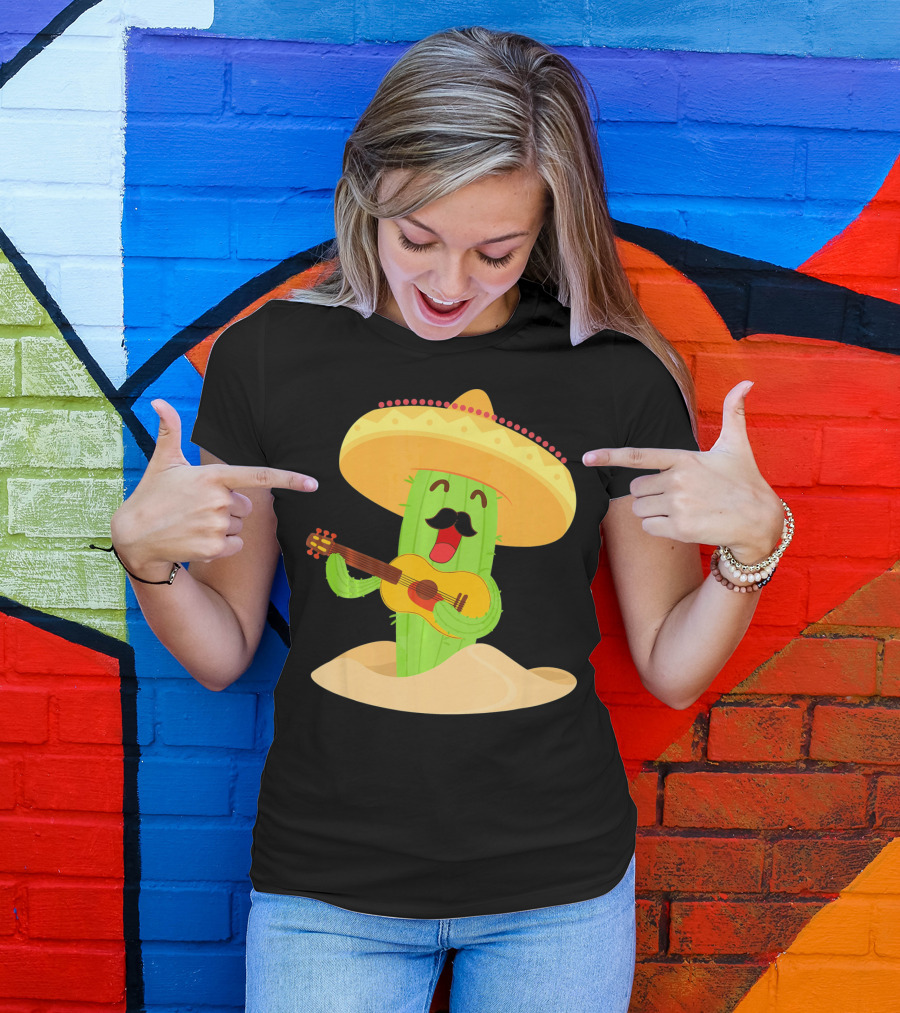 Happy Cinco De Mayo Cactus Guitarist With Sombrero T-Shirt