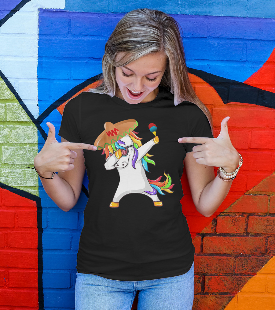 Sombrero Unicorn Dabbing With Maracas Cinco De Mayo T-Shirt