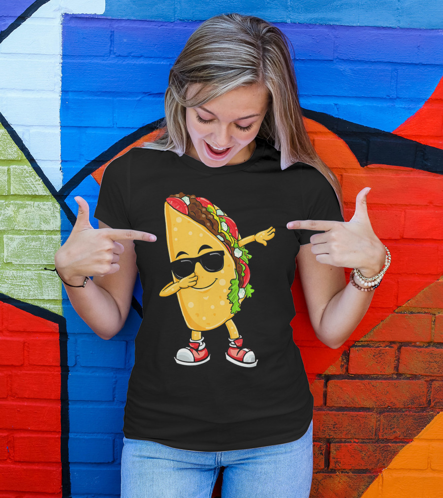 Dabbing Taco Cinco De Mayo Celebration Fun With Sunglasses T-Shirt